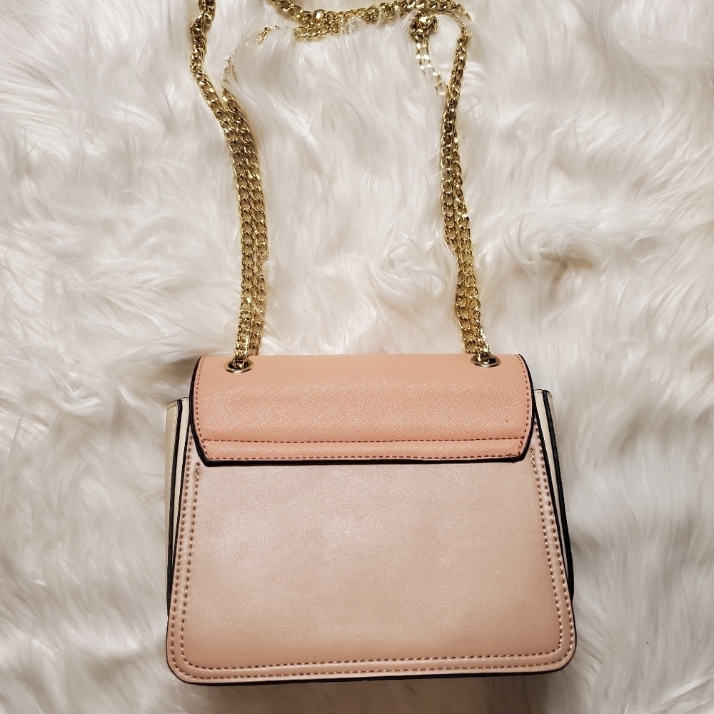Cream and Gold Structured Shoulder Bag with Chain Strap - Picture 2 of 4